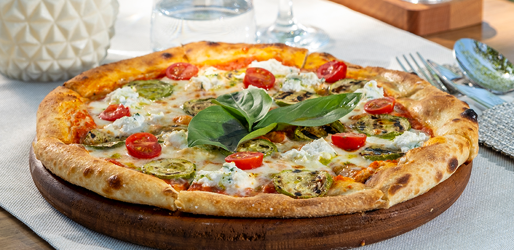 Vejetaryen Pizza: Renklerin, Lezzetin ve Doğallığın Buluştuğu Tabak